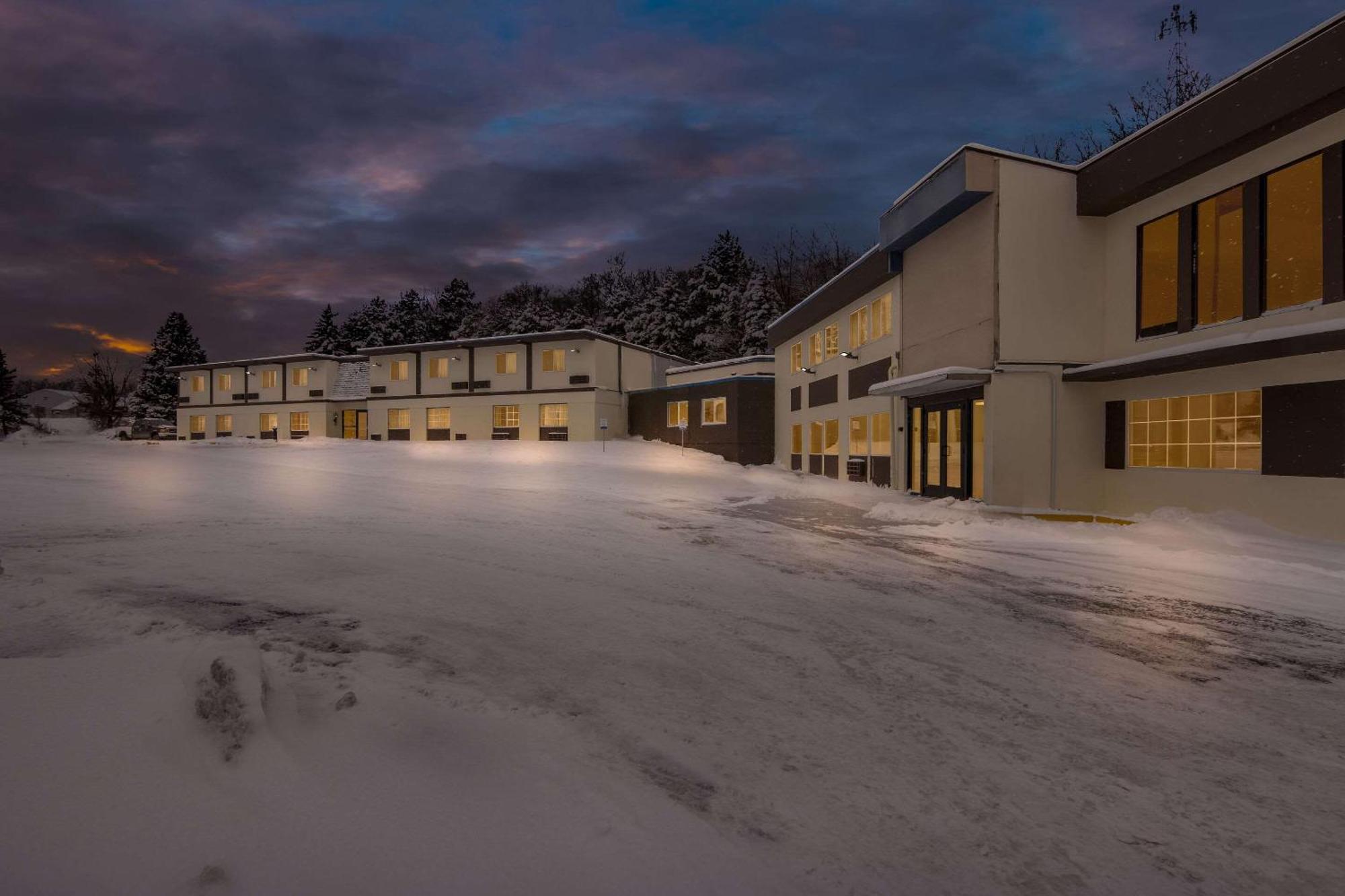 Manistee Hotel Buitenkant foto